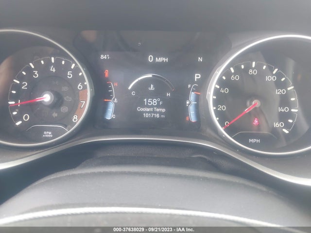 3C4NJCBB2JT263274 Jeep Compass Latitude