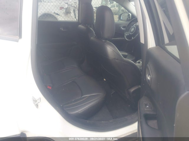 3C4NJCBB2JT263274 Jeep Compass Latitude