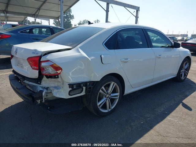 1VWBT7A32EC080938 Volkswagen Passat Se W/sunroof