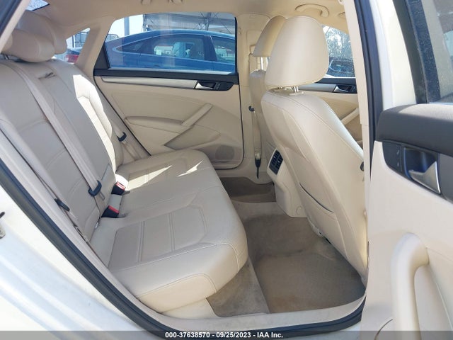 1VWBT7A32EC080938 Volkswagen Passat Se W/sunroof