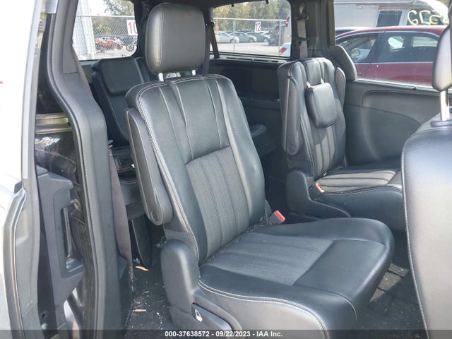 2C4RC1HG4FR731406 Chrysler Town & Country S