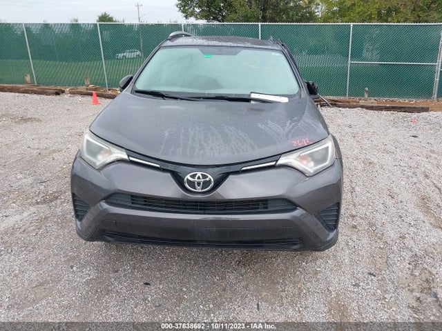 2T3ZFREV7GW308397 Toyota RAV4 LE