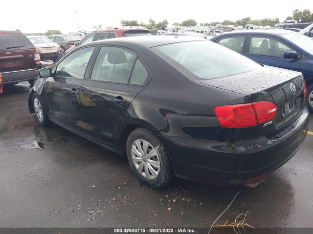 3VW2K7AJ4EM441943 Volkswagen Jetta Sedan S