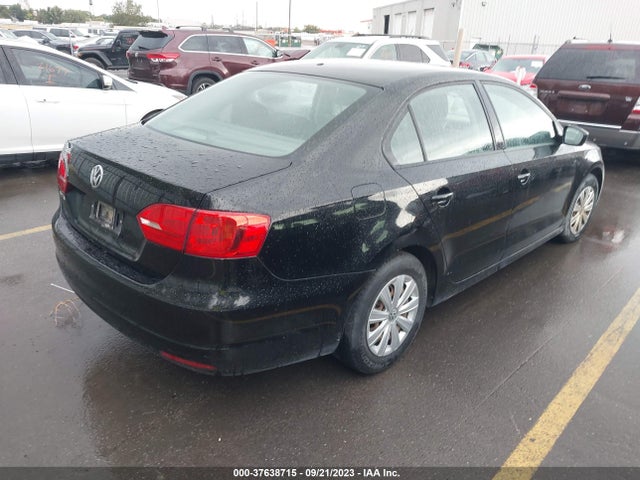 3VW2K7AJ4EM441943 Volkswagen Jetta Sedan S