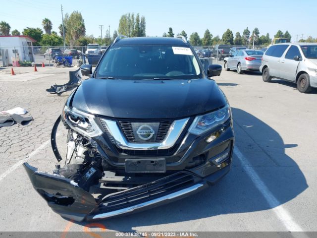 JN8AT2MTXHW398424 Nissan Rogue Sl