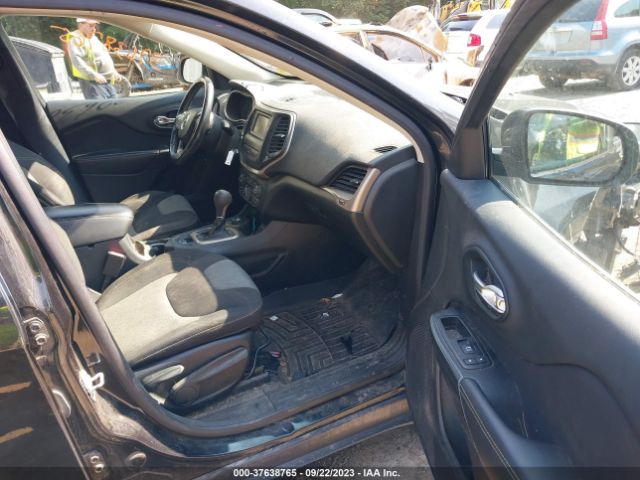 1C4PJMCB7EW149882 Jeep Cherokee Latitude