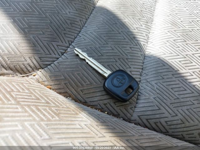 2002 TOYOTA HIGHLANDER JTEGF21A520051363 Photo 10