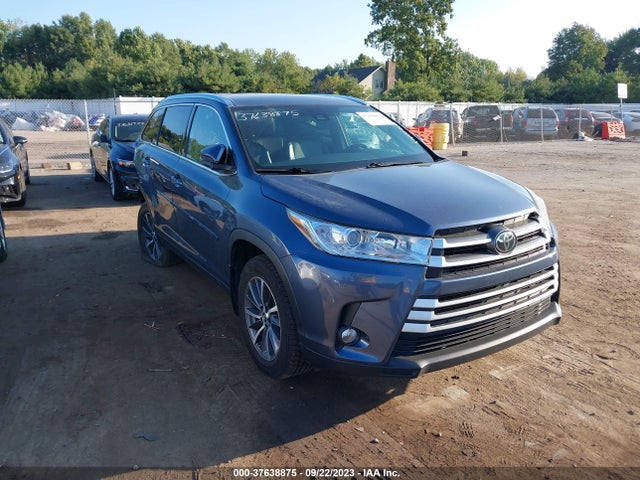 Toyota Highlander Xle 2019 5TDJZRFH6KS990602 головне зображення