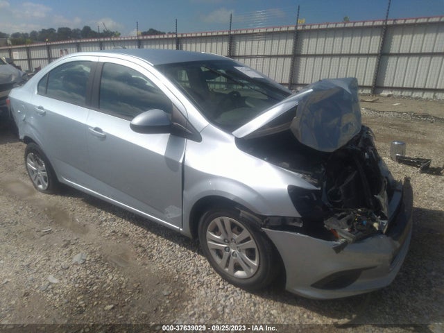 Chevrolet SONIC LS 2017 1G1JB5SH1H4138657 Image 1