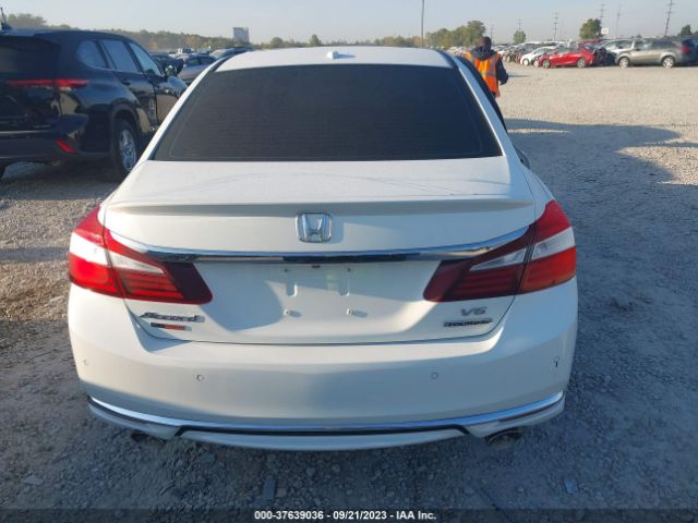 1HGCR3F98GA026104 Honda Accord Sedan Touring