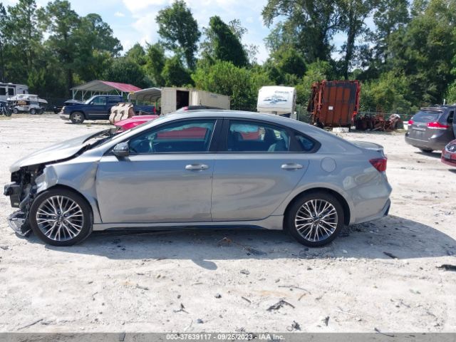 3KPF54AD8PE514829 KIA Forte Gt-line