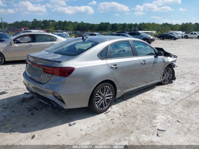 3KPF54AD8PE514829 KIA Forte Gt-line