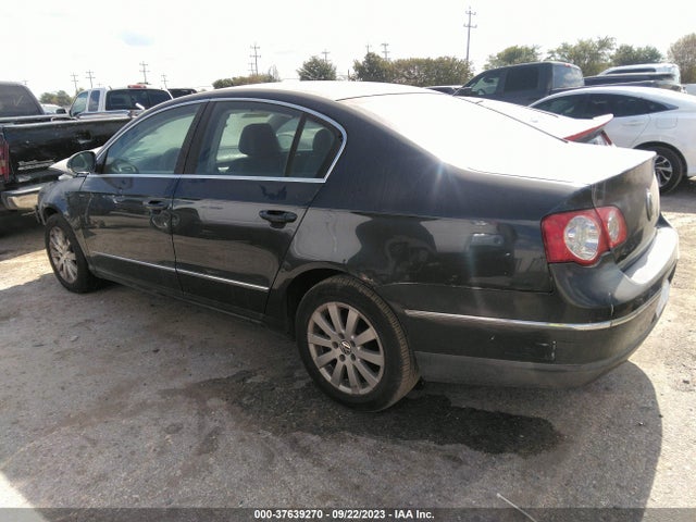 2008 VOLKSWAGEN PASSAT SEDAN WVWJK73C68E180936 Photo 2