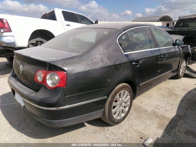 2008 VOLKSWAGEN PASSAT SEDAN WVWJK73C68E180936 Photo 3