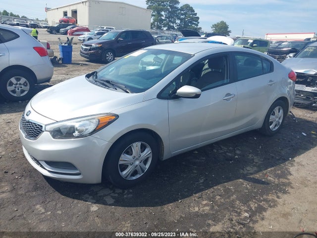 KIA FORTE LX 2015 KNAFK4A64F5379057 Image 2