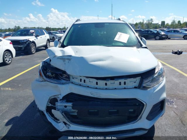 KL7CJPSB8JB574026 Chevrolet Trax Lt