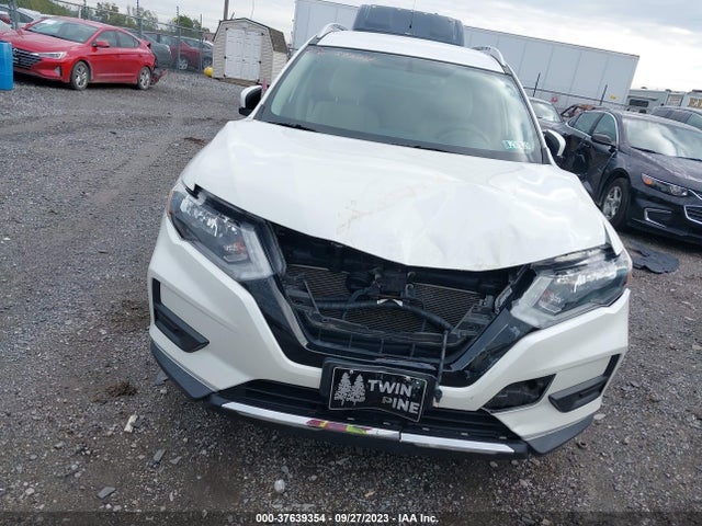 2018 NISSAN ROGUE SV VIN: KNMAT2MV5JP507613