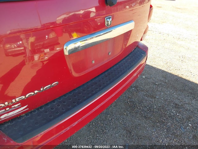 2005 DODGE DURANGO SLT VIN: 1D4HD48NX5F566060