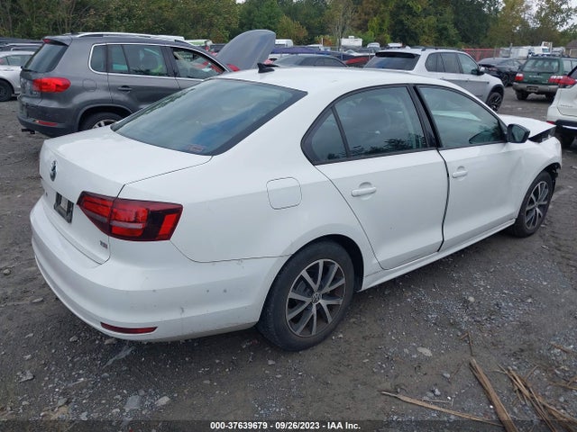 3VWB67AJ5GM294121 Volkswagen Jetta Sedan 1.4t Se