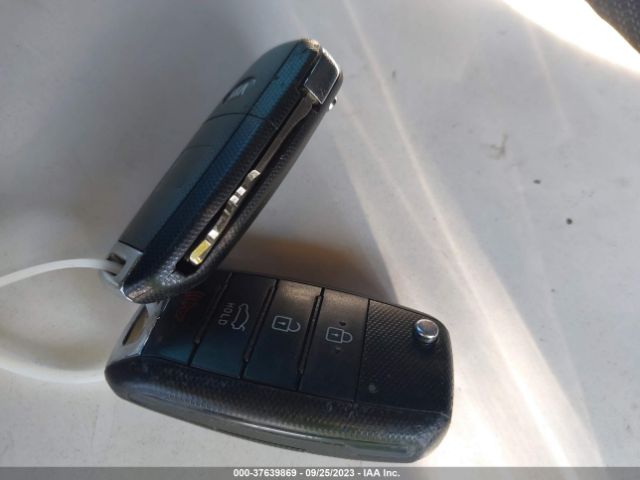 3KPFK4A73HE157001 KIA FORTE LX