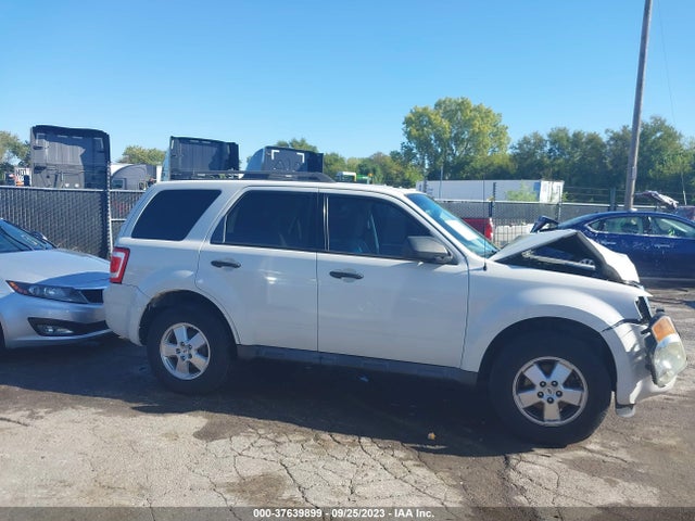 2011 FORD ESCAPE XLT VIN: 1FMCU9D75BKB74386
