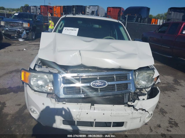 2011 FORD ESCAPE XLT VIN: 1FMCU9D75BKB74386