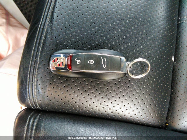 2011 PORSCHE CAYENNE WP1AB2A24BLA43878 Photo 10