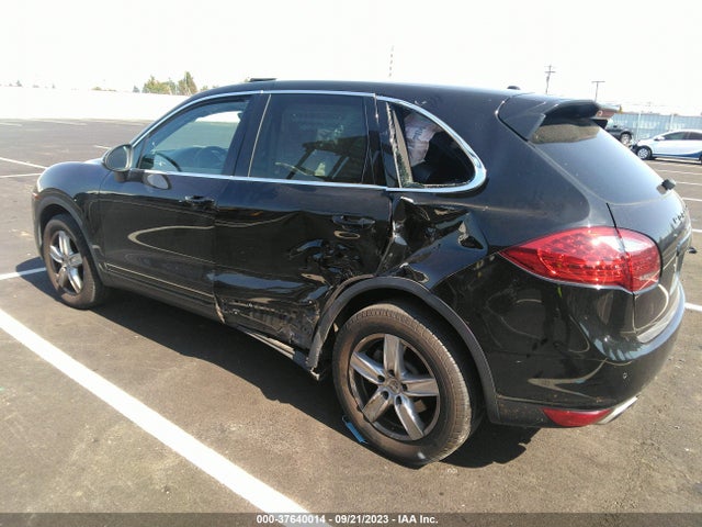 2011 PORSCHE CAYENNE WP1AB2A24BLA43878 Photo 2