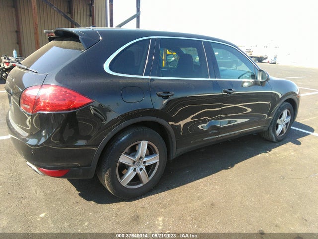 2011 PORSCHE CAYENNE WP1AB2A24BLA43878 Photo 3