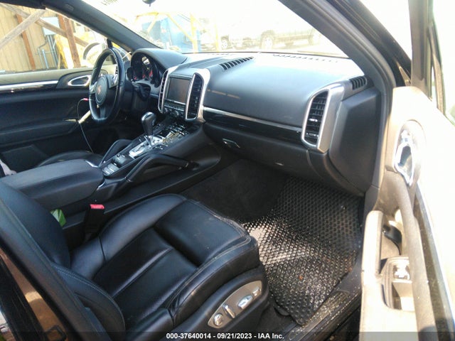 2011 PORSCHE CAYENNE WP1AB2A24BLA43878 Photo 4