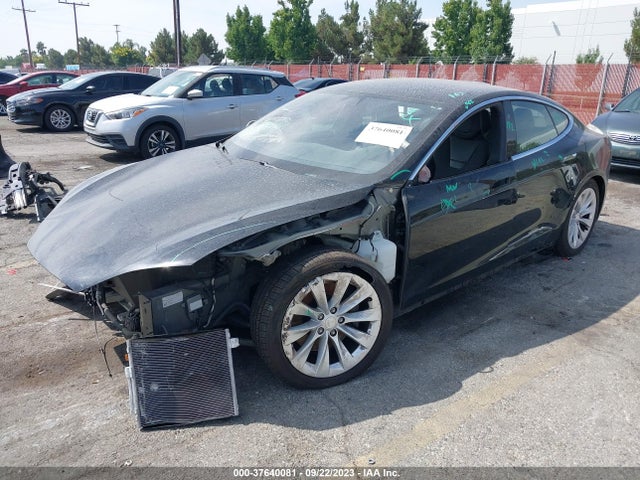 Tesla Model S 60/75 2017 5YJSA1E19HF202085 Image 2