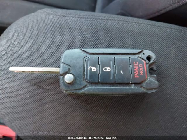 ZACCJABT2FPB32266 Jeep Renegade Latitude