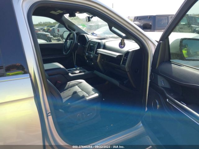 1FMJU1HT9JEA09955 Ford Expedition Xlt