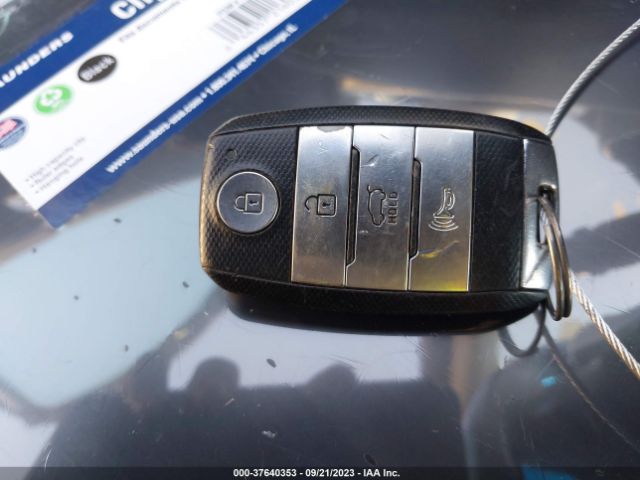 5XYPHDA19HG278830 KIA SORENTO EX