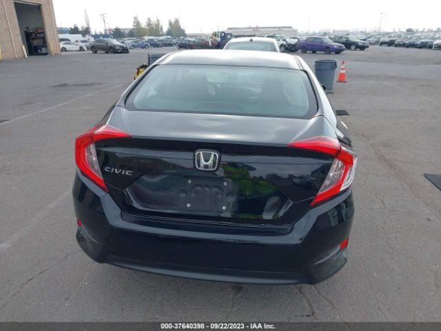 19XFC2F53JE039013 Honda Civic Sedan Lx