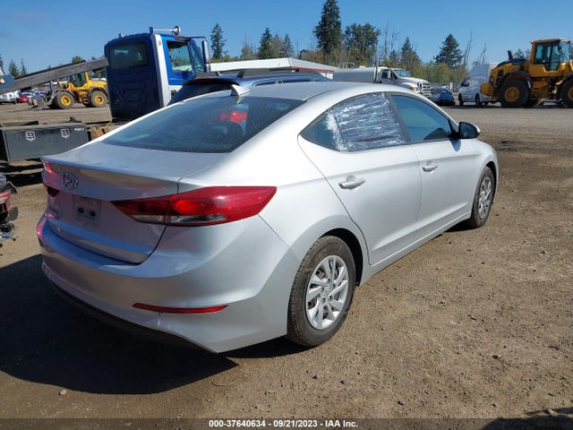 Hyundai ELANTRA SE 2017 5NPD74LF5HH162810 Image 4