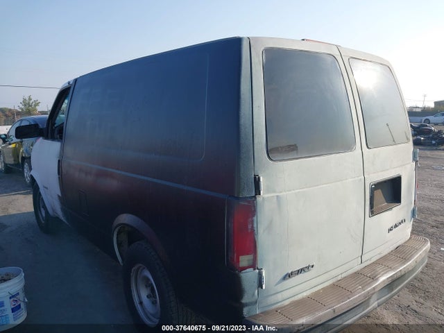 2000 CHEVROLET ASTRO CARGO VAN VIN: 1GCDM19W5YB100856