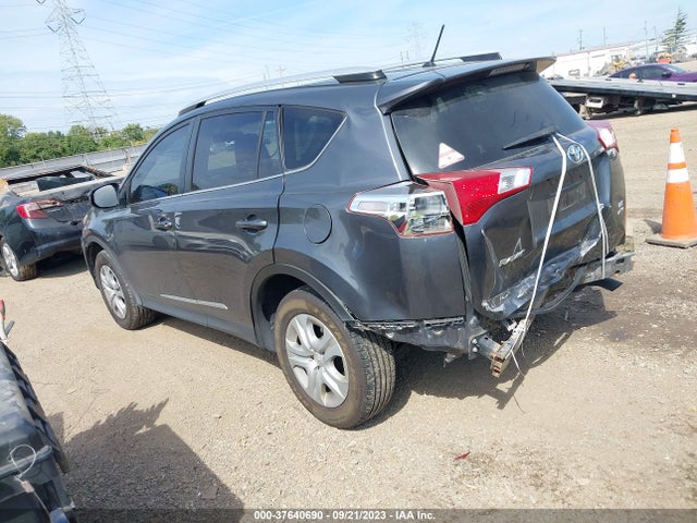 Toyota RAV4 LE 2015 JTMBFREVXFD142633 Image 3
