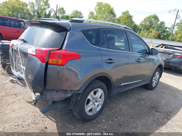 Toyota RAV4 LE 2015 JTMBFREVXFD142633 Image 4