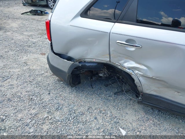 2013 KIA SORENTO LX VIN: 5XYKT3A14DG408154