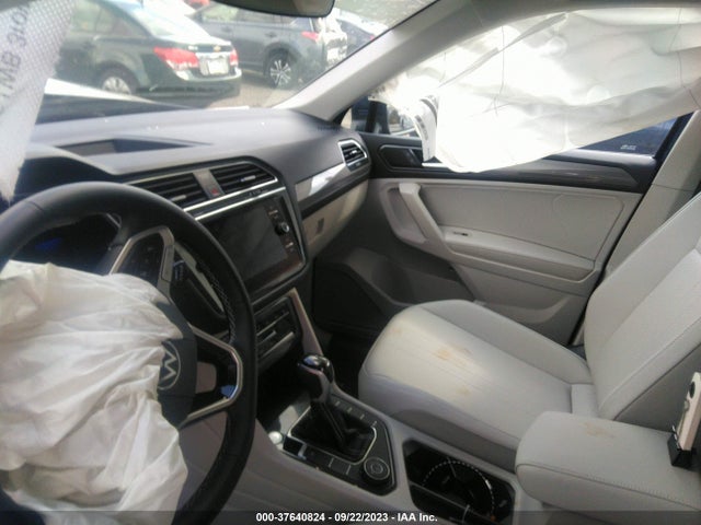 3VV2B7AX7NM135800 Volkswagen TIGUAN SE