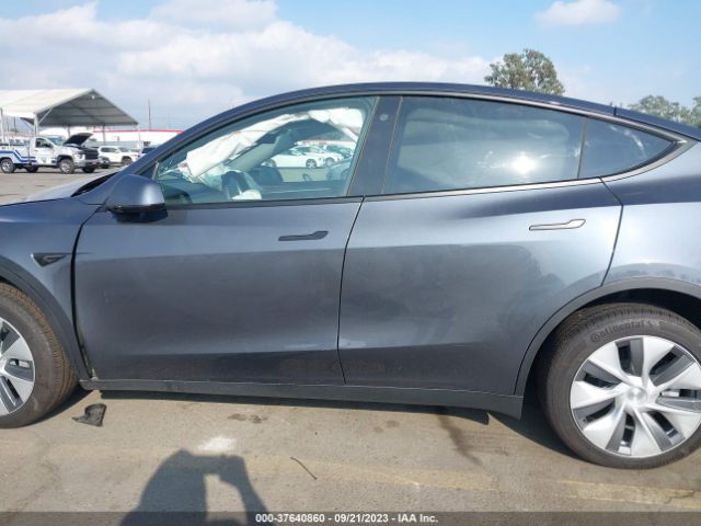 7SAYGDEF8PA049302 Tesla Model Y Performance