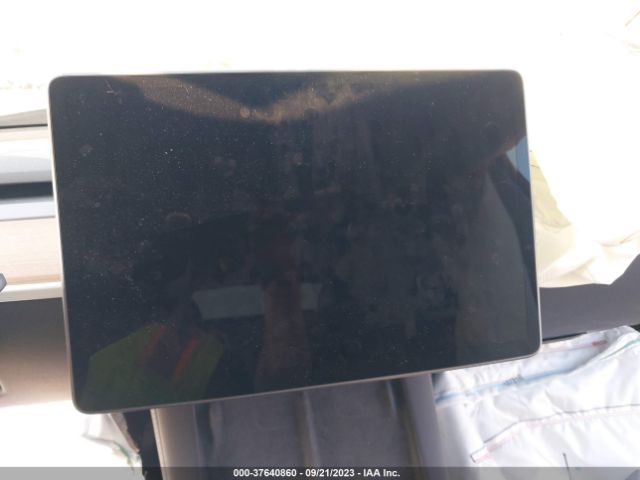 7SAYGDEF8PA049302 Tesla Model Y Performance
