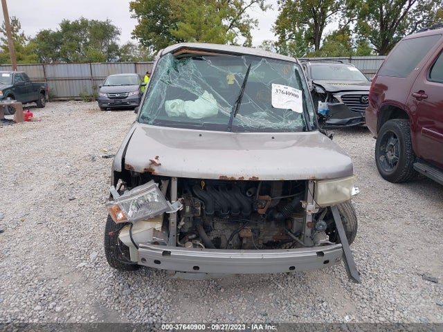 2005 SCION XB VIN: JTLKT334354002068