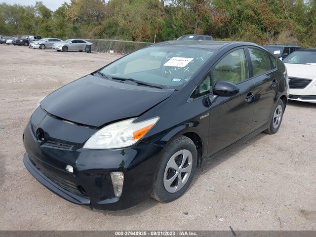 Toyota Prius Four 2015 JTDKN3DU2F0440559 Image 2