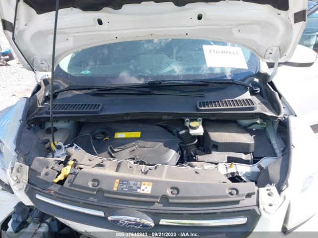 1FMCU0GX1GUA74921 Ford ESCAPE SE