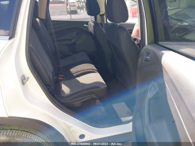 1FMCU0GX1GUA74921 Ford ESCAPE SE