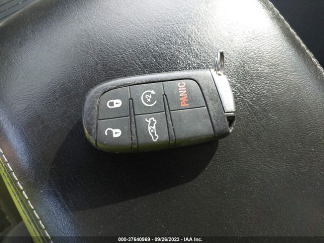 2C3CDXHGXHH504868 Dodge Charger Sxt
