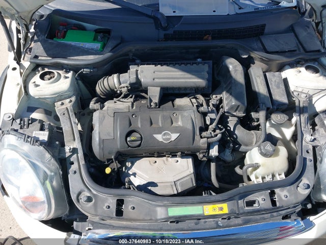 2011 MINI COOPER CLUBMAN WMWZF3C57BT188206 Photo 9