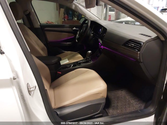 3VWE57BU5KM274307 Volkswagen JETTA SEL